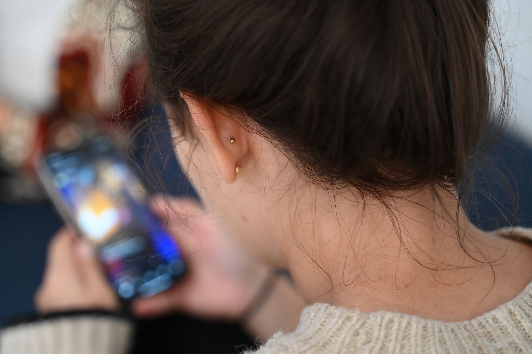 Gerade auf Social Media vergleichen wir uns viel mit anderen. Das kann Druck erzeugen.