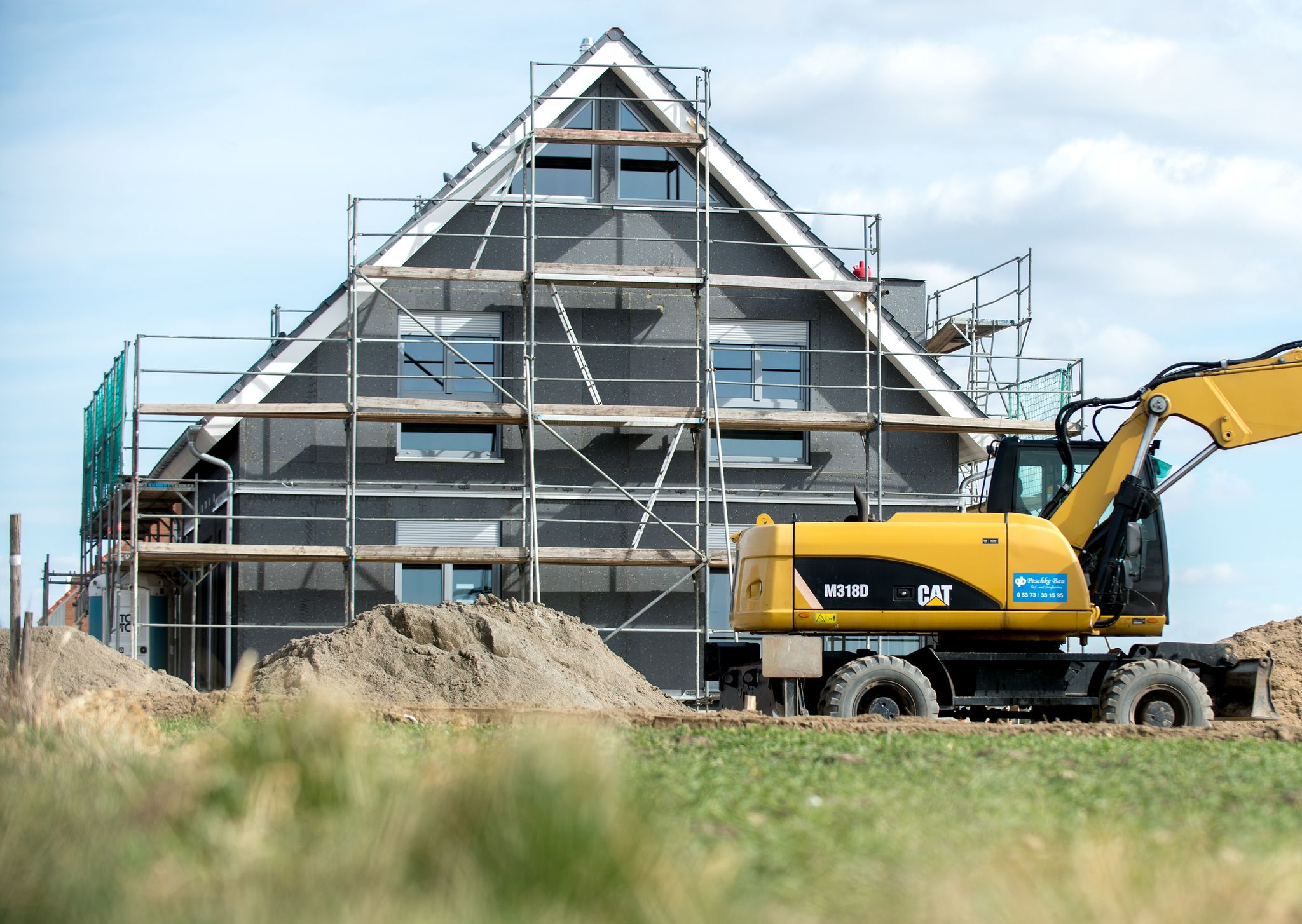 Die Baugenehmigungen ziehen wieder an - gerade bei Ein- und Zweifamilienhäusern (Archivbild)
