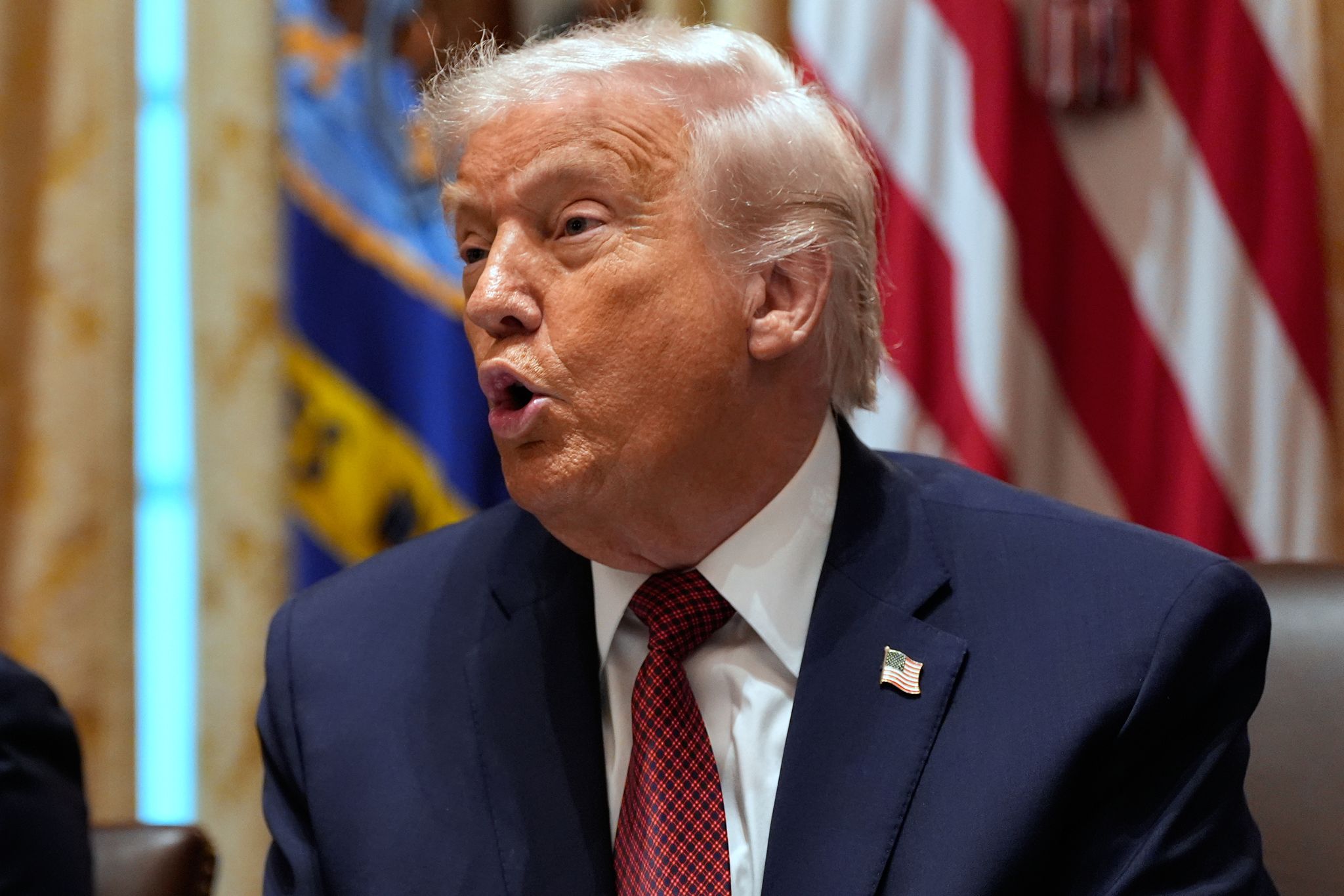 Europa müsse bei vielen Dingen sehr vorsichtig sein, sagte Trump - allerdings ohne Erklärung.