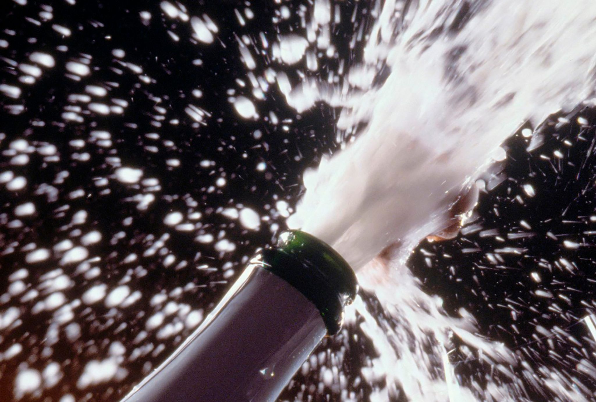 Ob mit oder ohne Grund zum Anstoßen: Die Deutschen lassen gern die Korken knallen.