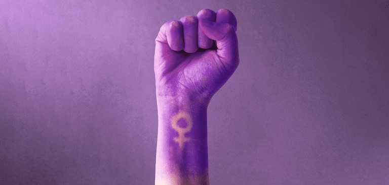 Foto: geballte Faust iStock Adrian Vidal