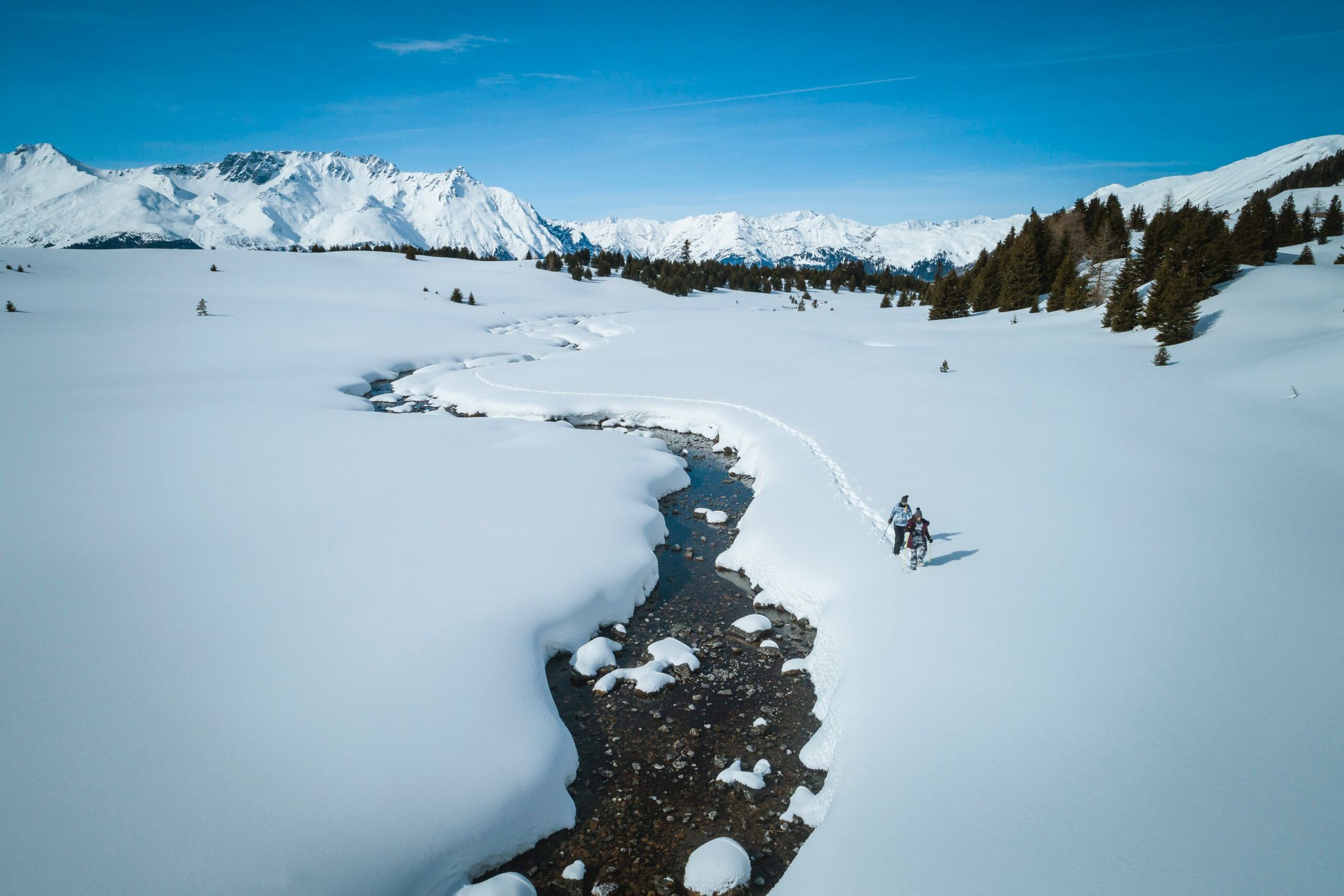 Bei diesem Panorama lässt man die Skier schon mal zugunsten der Wanderschuhe liegen: In Nauders steht ein neuer Winterwanderweg zur Verfügung.