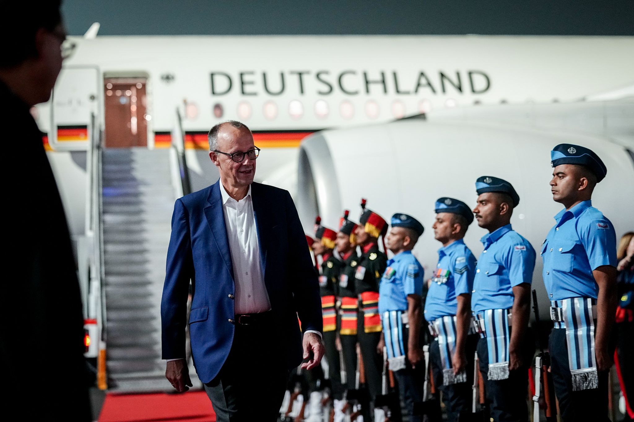 Dass Modi den Kanzler in seiner Heimatregion empfängt, wird als Zeichen besonderer Wertschätzung gesehen.