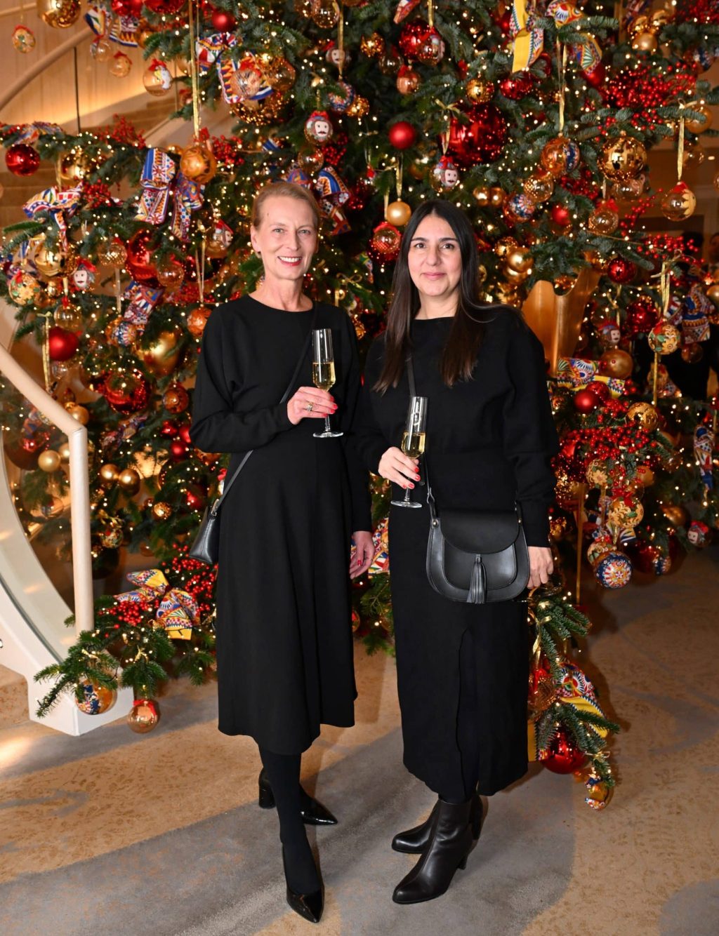 Claudia Haas und Emma Melzer (Pharmos Natur)