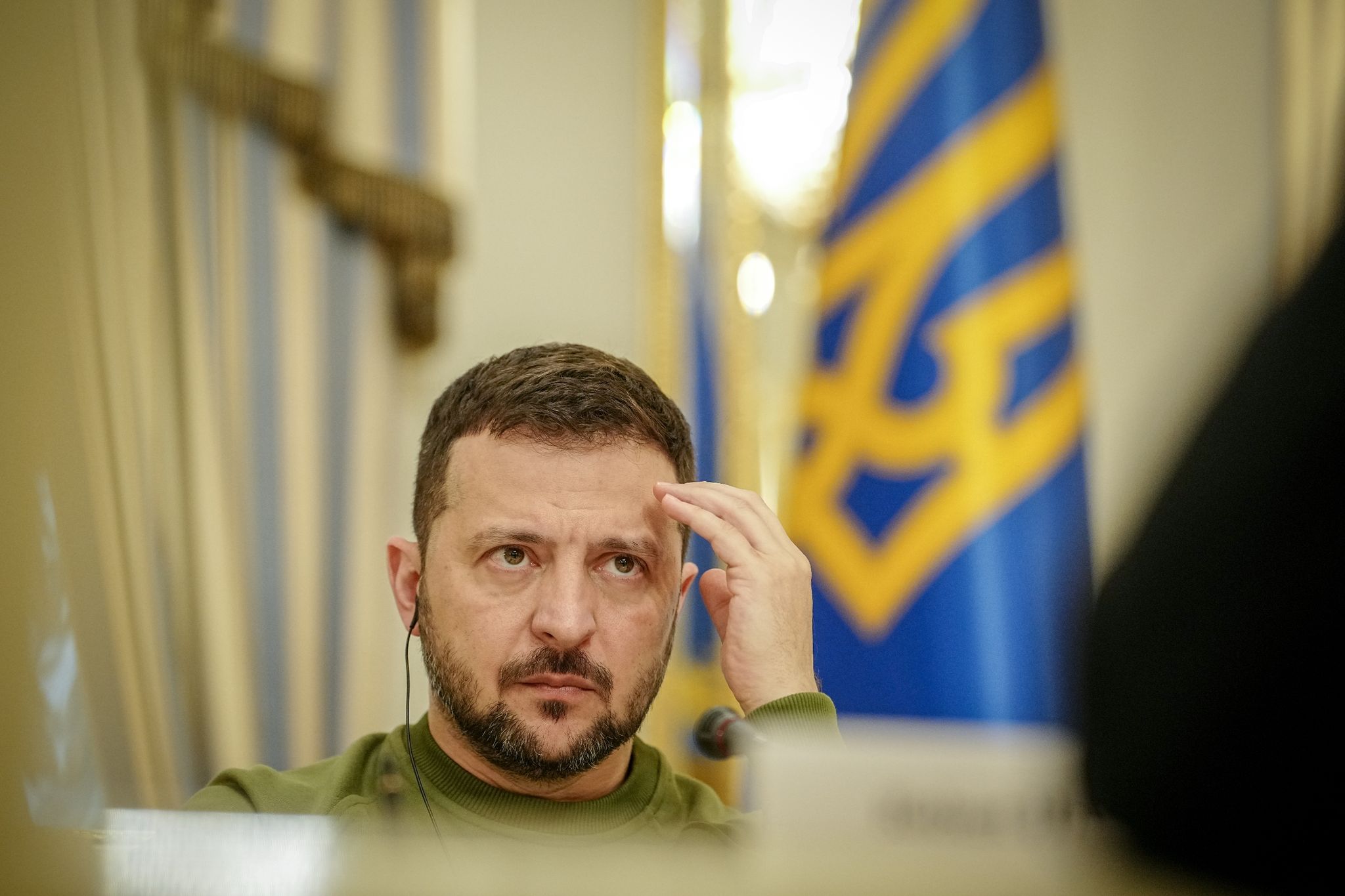 Zwei Mitglieder des Personenschutzes um Wolodymyr Selenskyj, sollen Teil eines geplanten Attentates auf den ukrainischen Präsidenten gewesen sein.