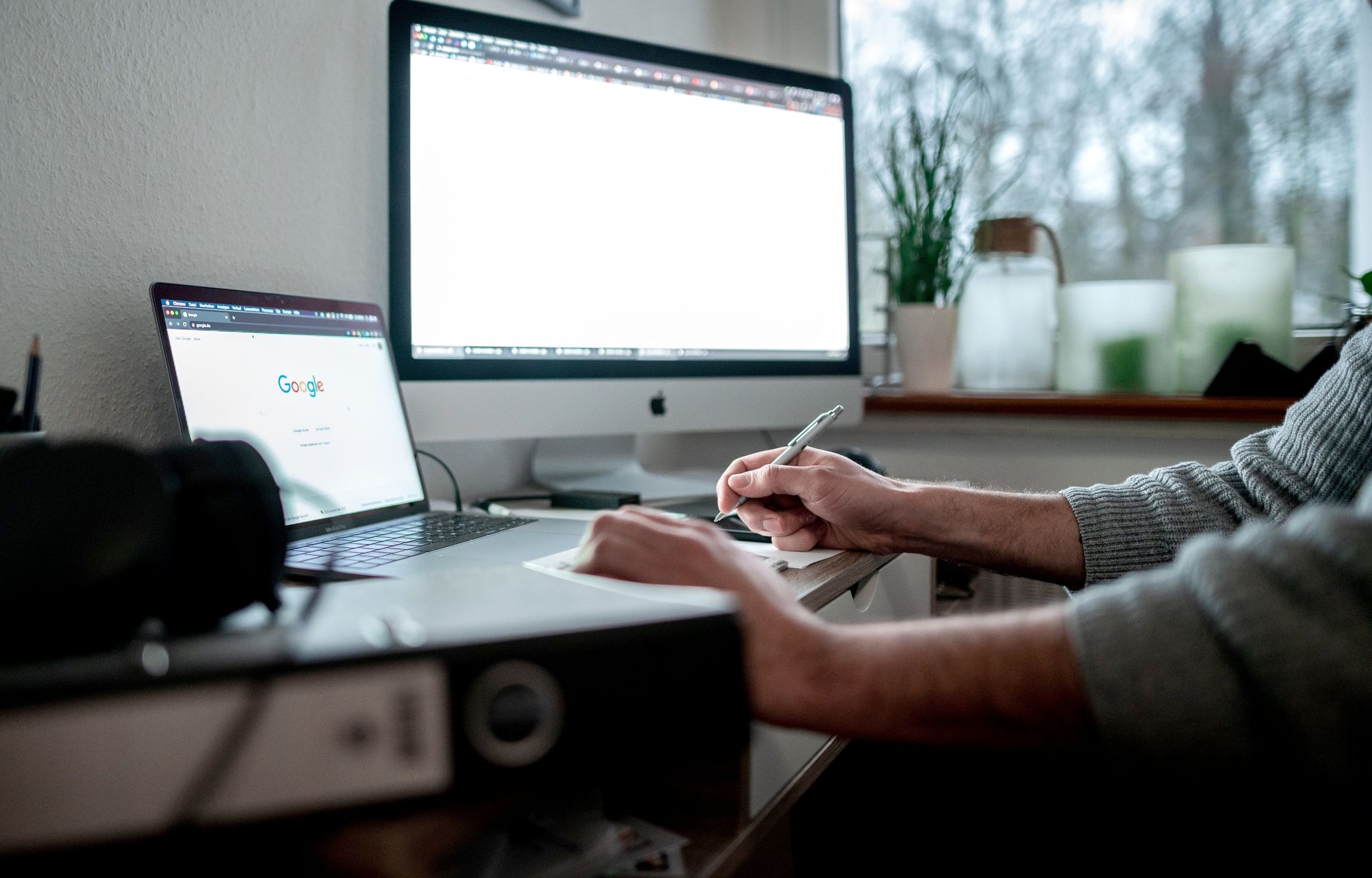 Viele Bürobeschäftigte verbringen einen Teil ihrer Arbeitstage im Homeoffice.