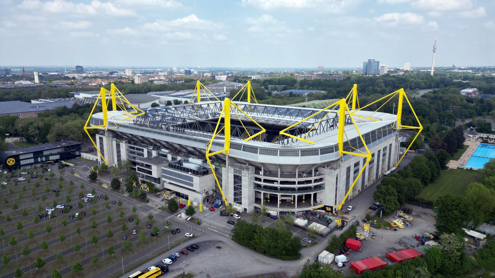 Sehnsuchtsort für viele Fußballfans: Der Signal-Iduna-Park fasst 62 000 Zuschauer.