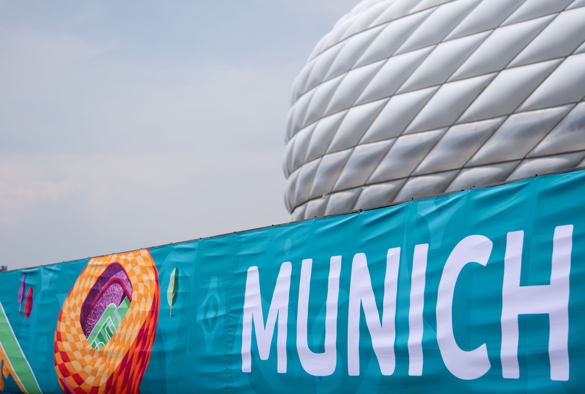 Mehr Euro 2024 geht kaum: Die Allianz-Arena in München-Fröttmaning wird Schauplatz von sechs Spielen, darunter das Auftaktspiel.
