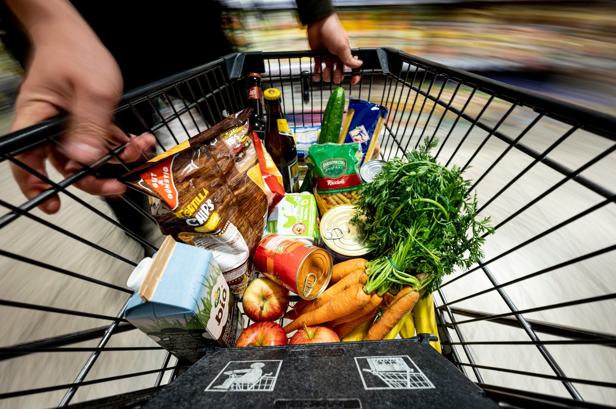Preiserhöhungen für Nahrungsmittel der letzten zwölf Monate bleiben laut eines Experten vermutlich bestehen.