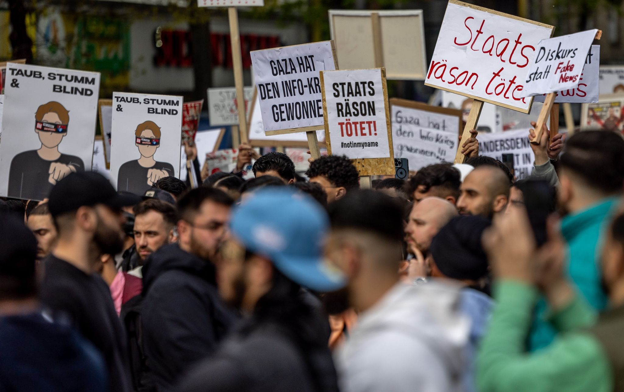 Die als extremistisch eingestufte Gruppe Muslim Interaktiv will nun erneut in Hamburg auf die Straße gehen.