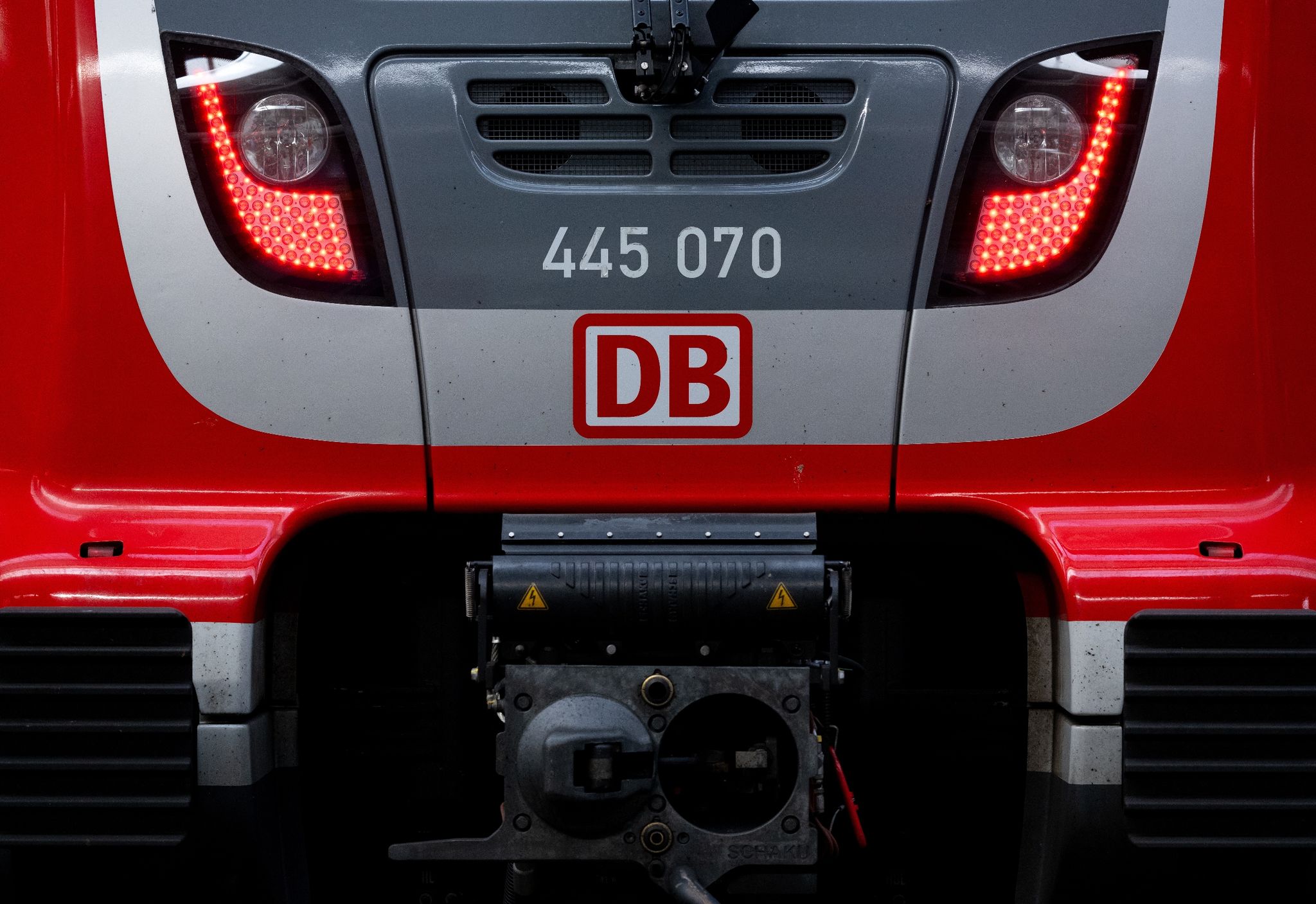 Die Deutsche Bahn will die Tarifgespräche mit der GDL fortsetzen.