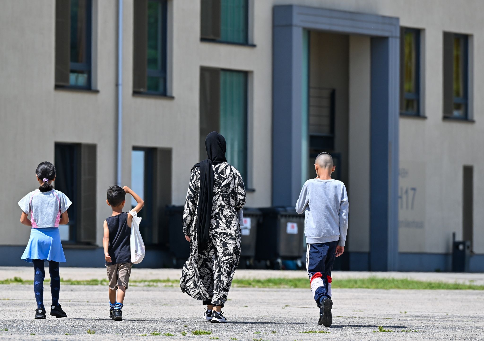 Bei der Innenministerkonferenz geht es auch um die umstrittene Forderung, wieder nach Syrien und Afghanistan abzuschieben.