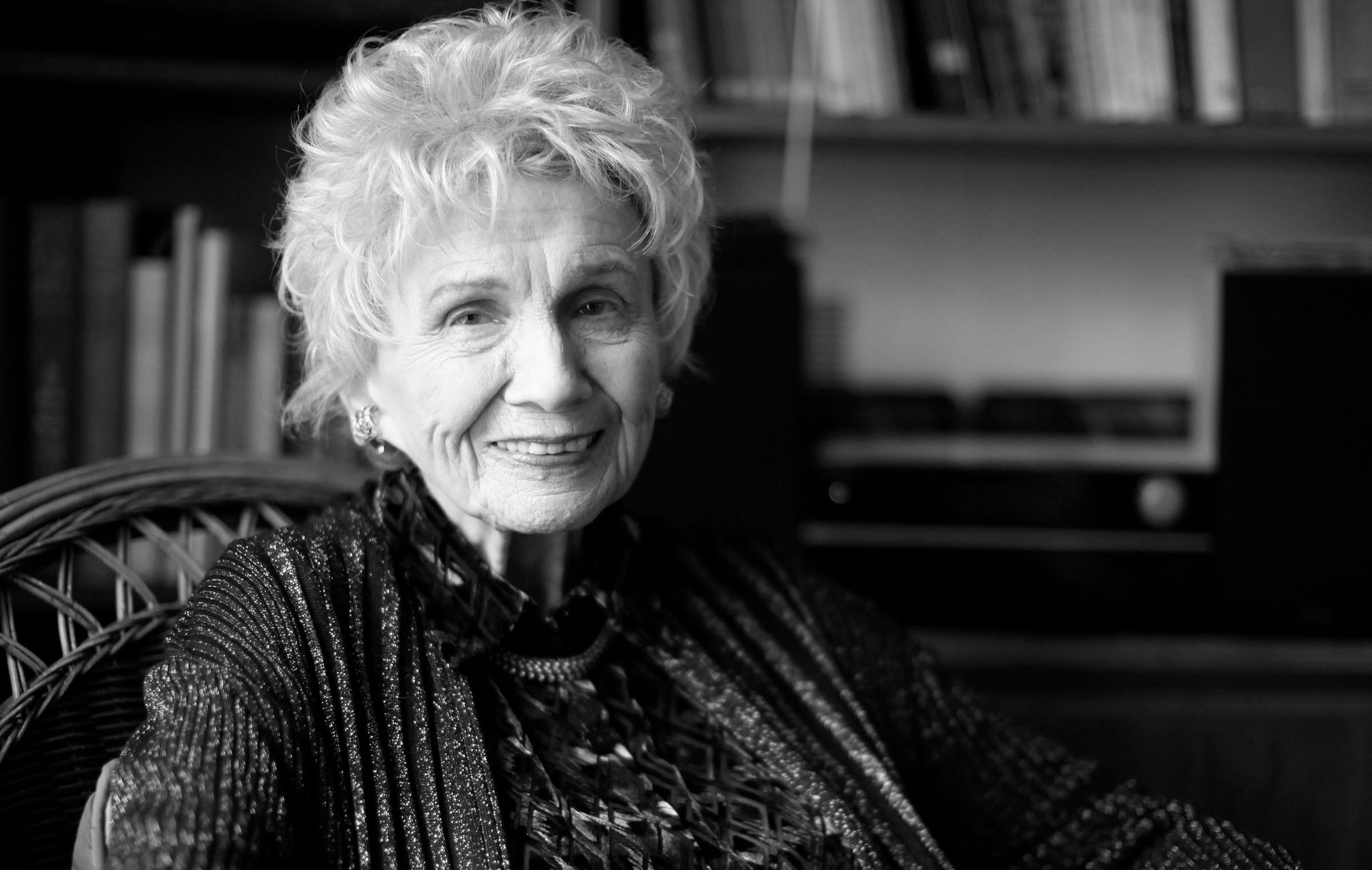 Die kanadische Autorin und Literaturnobelpreisträgerin Alice Munro ist im Alter von 92 Jahren gestorben.