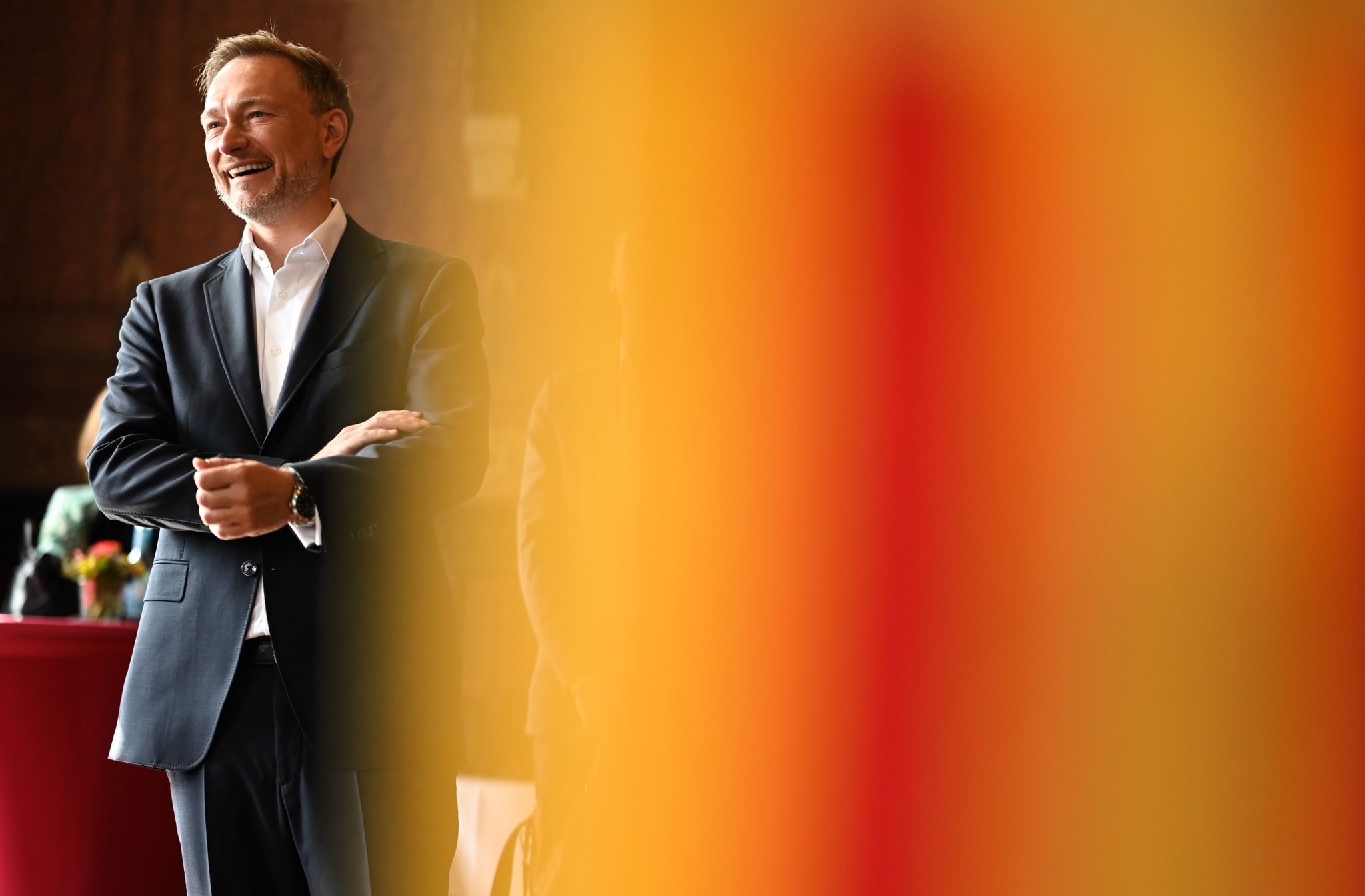 Christian Lindner (FDP), Kohlkönig und Bundesfinanzminister, besucht das alte Rathaus in Oldenburg.