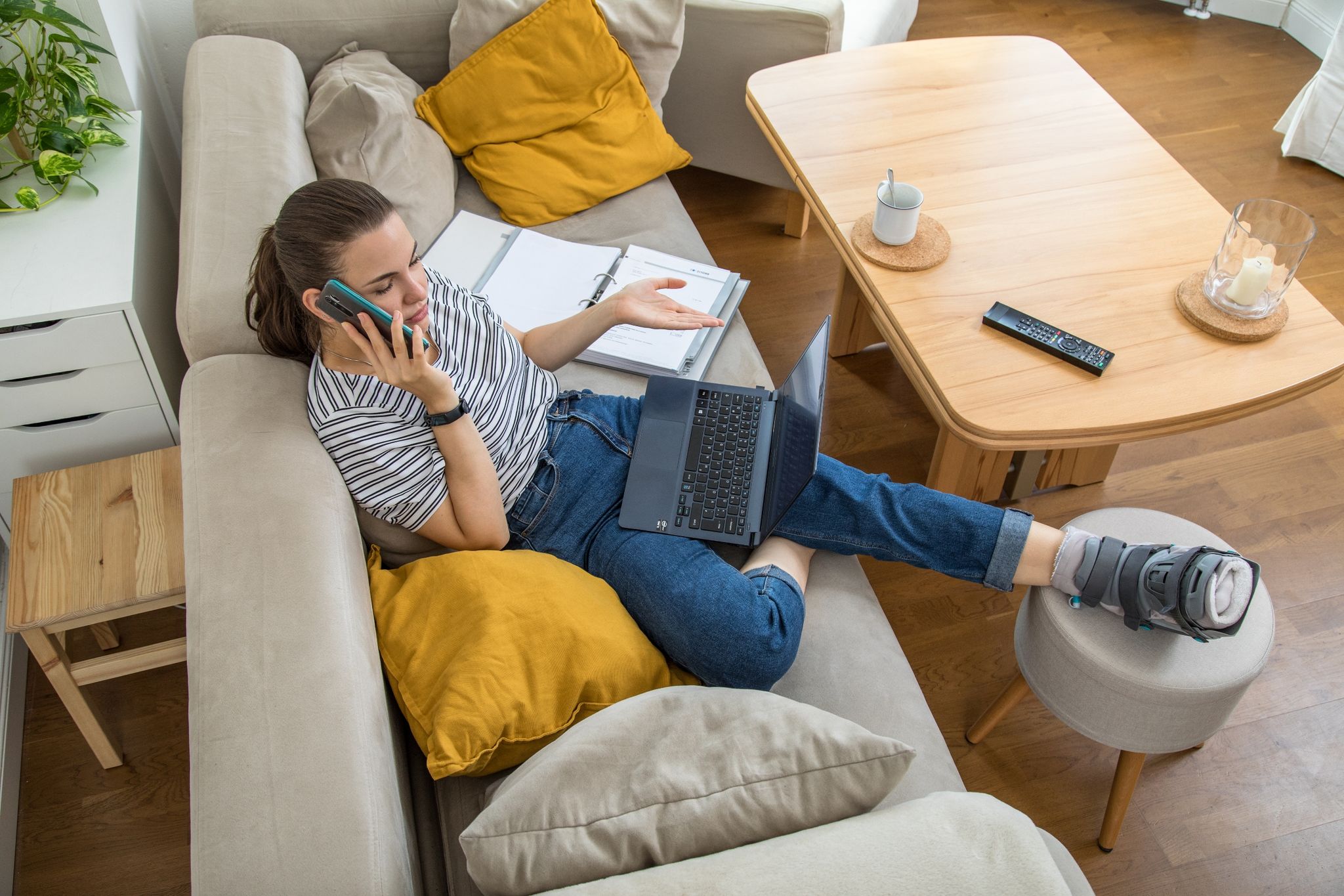 Lange arbeitsunfähig? In bestimmten Fällen kann sich eine Krankentagegeldversicherung für Beschäftigte bezahlt machen.