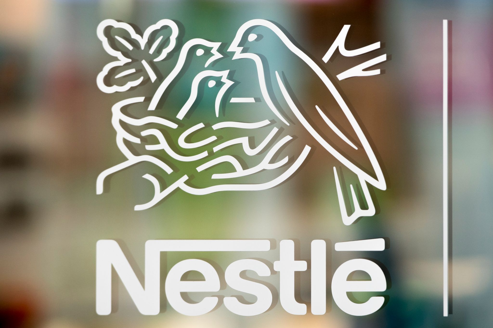 Das Logo von Nestlé. Der weltgrößte Nahrungsmittelhersteller aus der Schweiz legt zu.