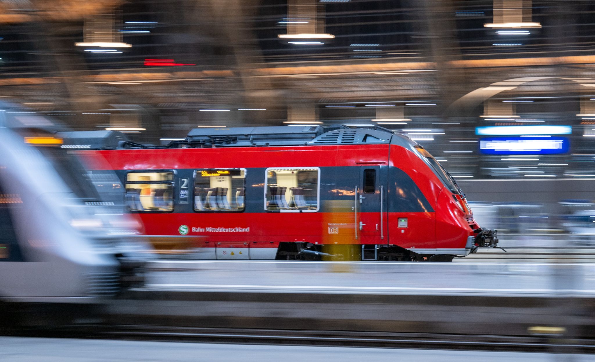 Eigentlich sollte der Ausstand sowohl im Personen- als auch im Güterverkehr bis heute Abend, 18.00 Uhr, andauern.