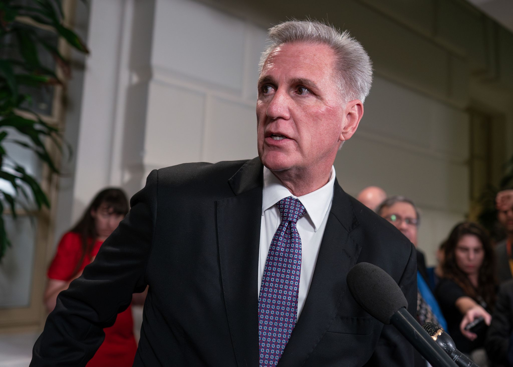 Republikaner Kevin McCarthy scheiterte an dem Versuch einen Gesetzesentwurf voranzubringen, der deutliche Einsparungen vorsah.